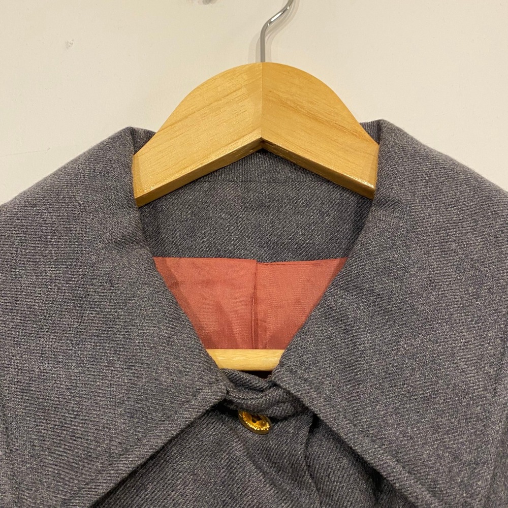 Vintage T. Jones Grey Wool Cropped Jacket Gold Crest Buttons Tailored Blazer - Picture 3 of 4